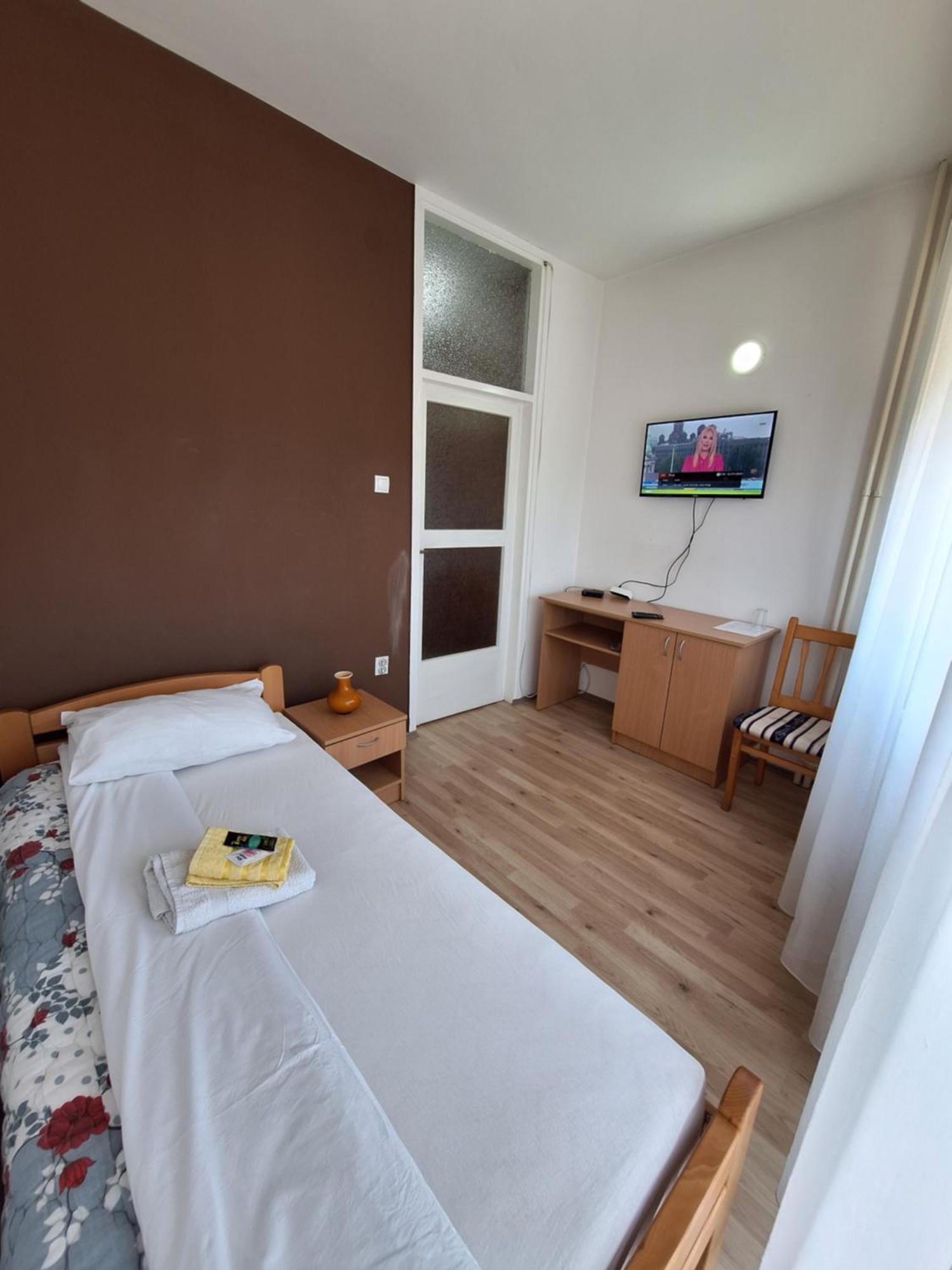 Hotel Konaciste Trstenik Exteriör bild