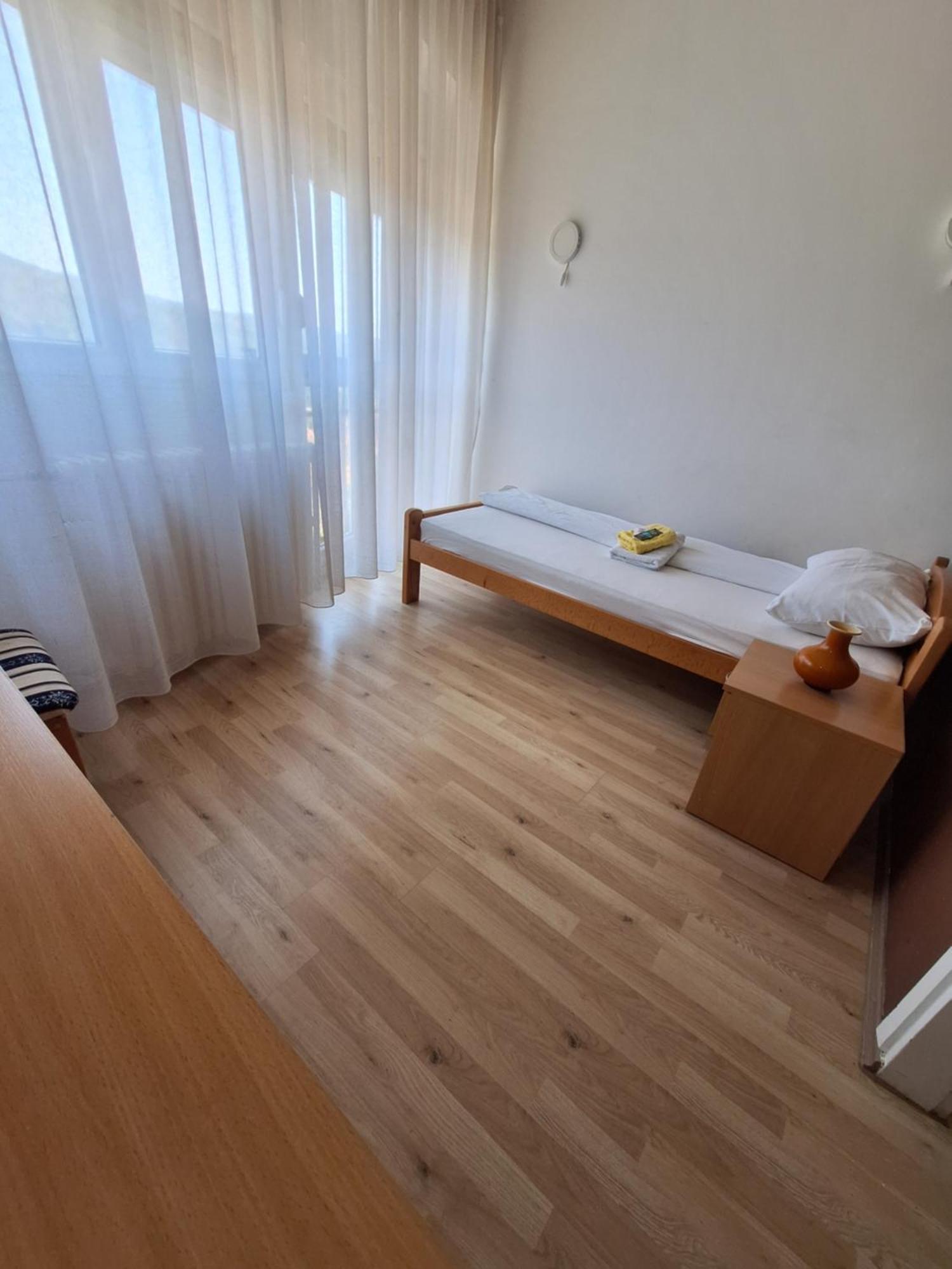 Hotel Konaciste Trstenik Exteriör bild